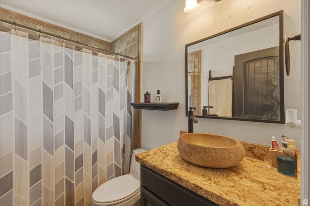 6363 S UYEDA CT, West Jordan, UT 84081