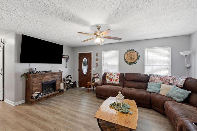 258 Hunter Ridge Drive, Lawrenceburg, KY 40342