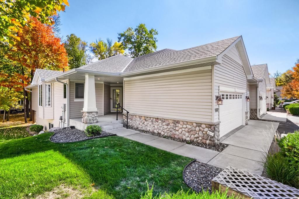9224 Blackoaks Lane N, Maple Grove, MN 55311 — photo 2