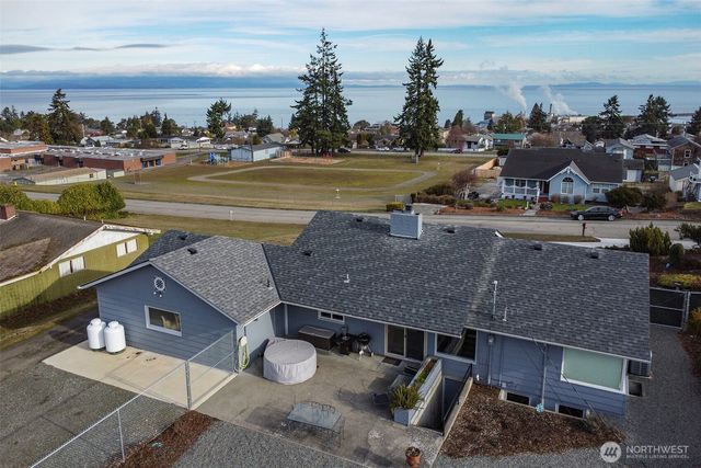 1720 W 8th Street, Port Angeles, WA 98363