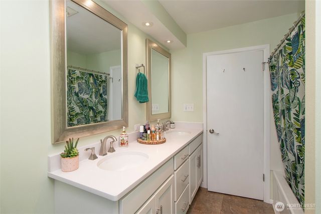 1720 W 8th Street, Port Angeles, WA 98363
