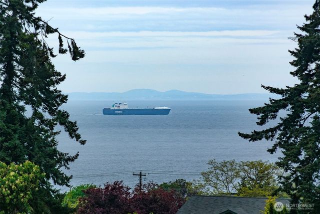 1720 W 8th Street, Port Angeles, WA 98363