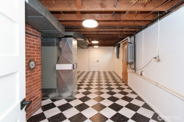 1720 W 8th Street, Port Angeles, WA 98363