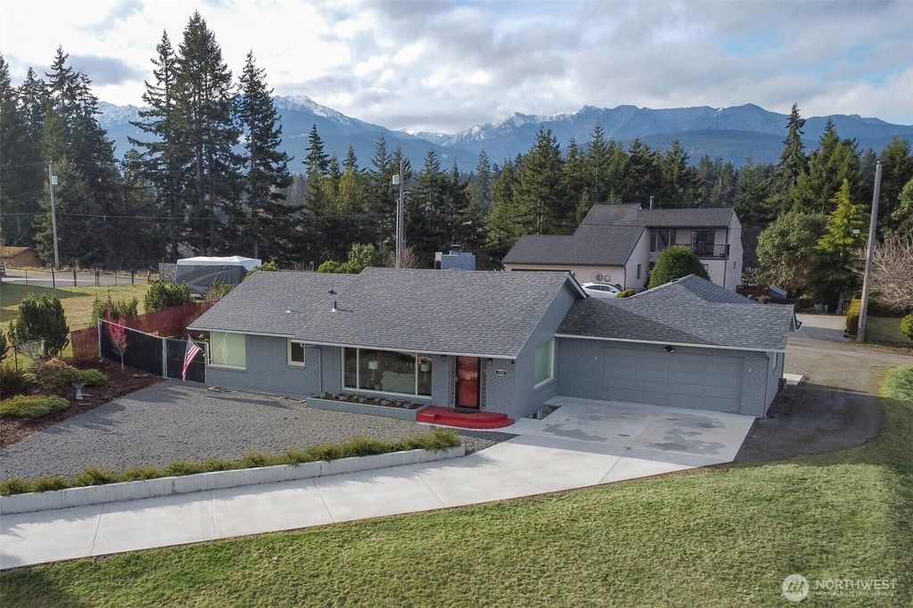1720 W 8th Street, Port Angeles, WA 98363