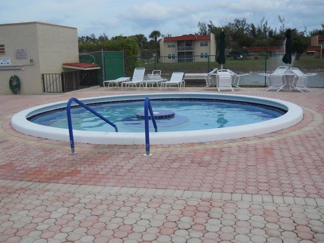 112 Lake Dora Drive, West Palm Beach, FL 33411