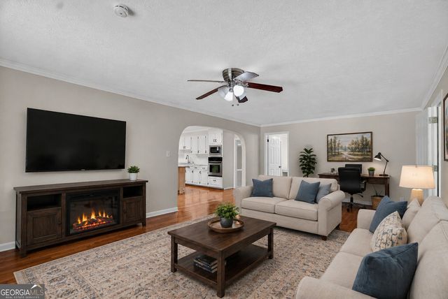 121 N Chilton Crescent, Lagrange, GA 30240