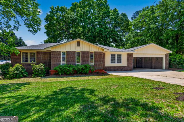 121 N Chilton Crescent, Lagrange, GA 30240
