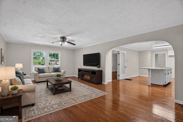 121 N Chilton Crescent, Lagrange, GA 30240