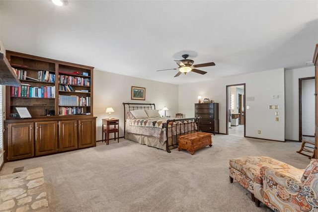 2008 Mistletoe Court, Edmond, OK 73034