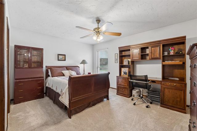2008 Mistletoe Court, Edmond, OK 73034
