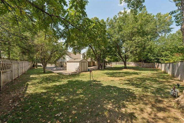 2008 Mistletoe Court, Edmond, OK 73034