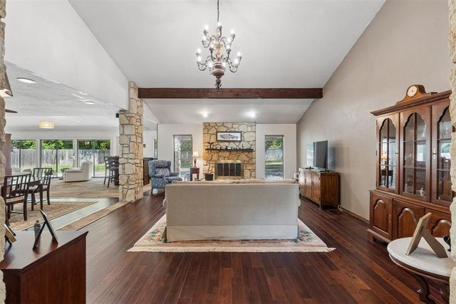 2008 Mistletoe Court, Edmond, OK 73034