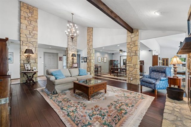2008 Mistletoe Court, Edmond, OK 73034