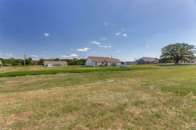 205 Altom Road, Springtown, TX 76082