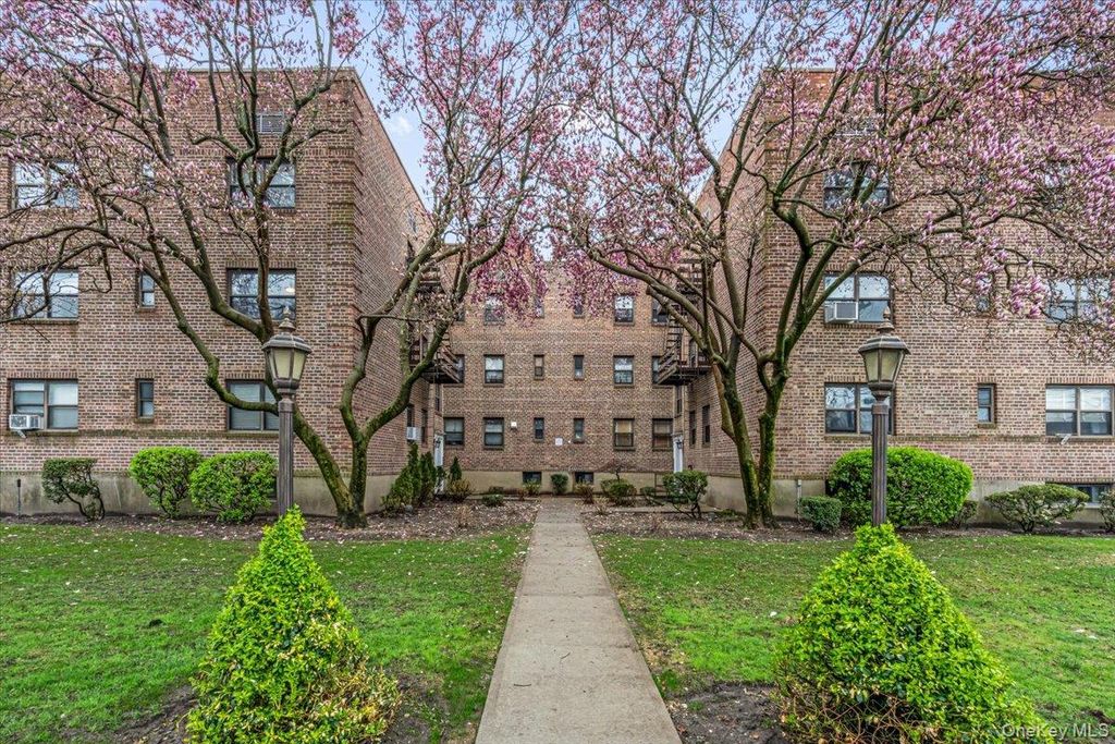 218-12 43rd Avenue 2E, Bayside, NY 11361