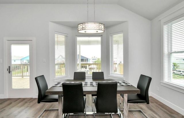 22814 Camino Street, Galveston, TX 77554