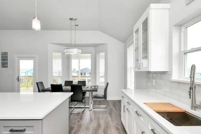 22814 Camino Street, Galveston, TX 77554