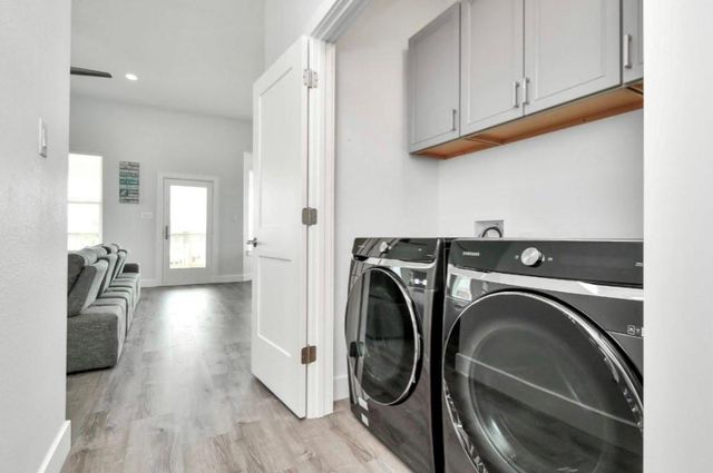 22814 Camino Street, Galveston, TX 77554