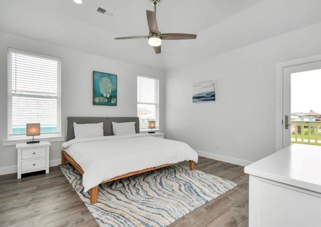 22814 Camino Street, Galveston, TX 77554