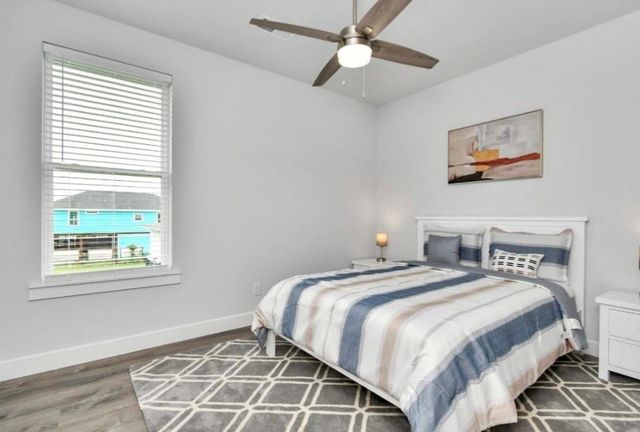 22814 Camino Street, Galveston, TX 77554