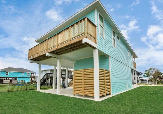 22814 Camino Street, Galveston, TX 77554