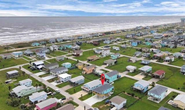 22814 Camino Street, Galveston, TX 77554