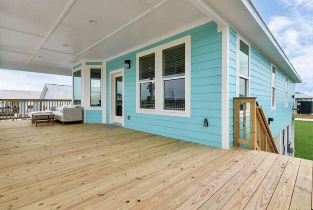 22814 Camino Street, Galveston, TX 77554