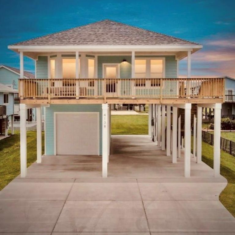 22814 Camino Street, Galveston, TX 77554