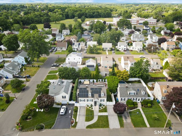 18 Fairlea Avenue, Stratford, CT 06614