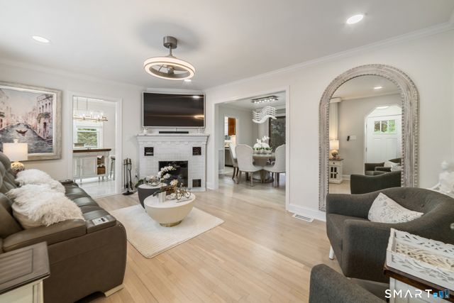 18 Fairlea Avenue, Stratford, CT 06614