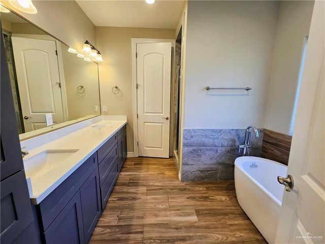 100 N Valencia Drive, Bayview, TX 78566
