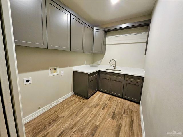 100 N Valencia Drive, Bayview, TX 78566