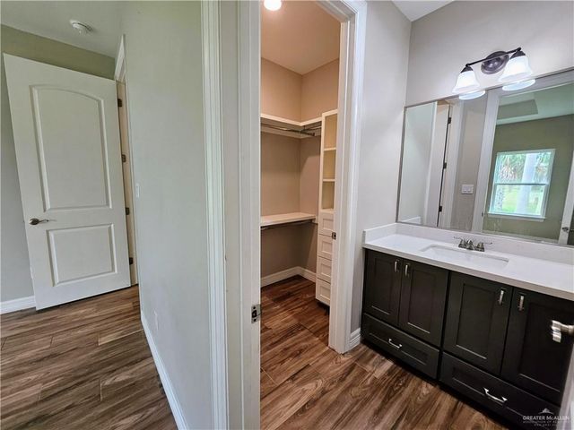 100 N Valencia Drive, Bayview, TX 78566