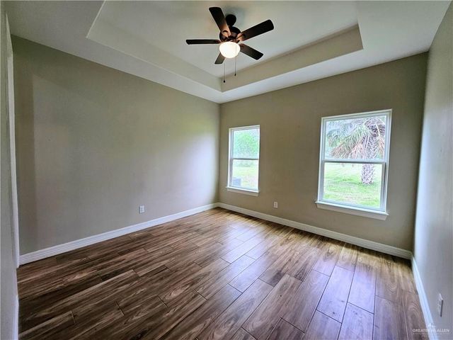 100 N Valencia Drive, Bayview, TX 78566