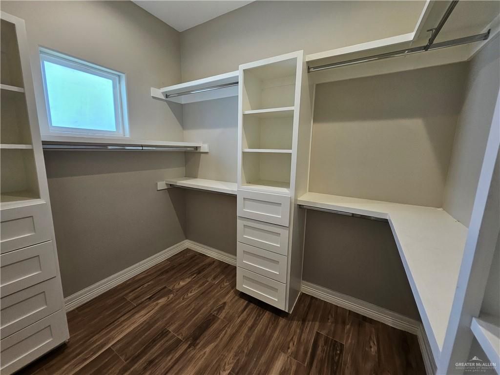 Image 11 of property listing at 100 N Valencia Drive, Bayview, TX 78566