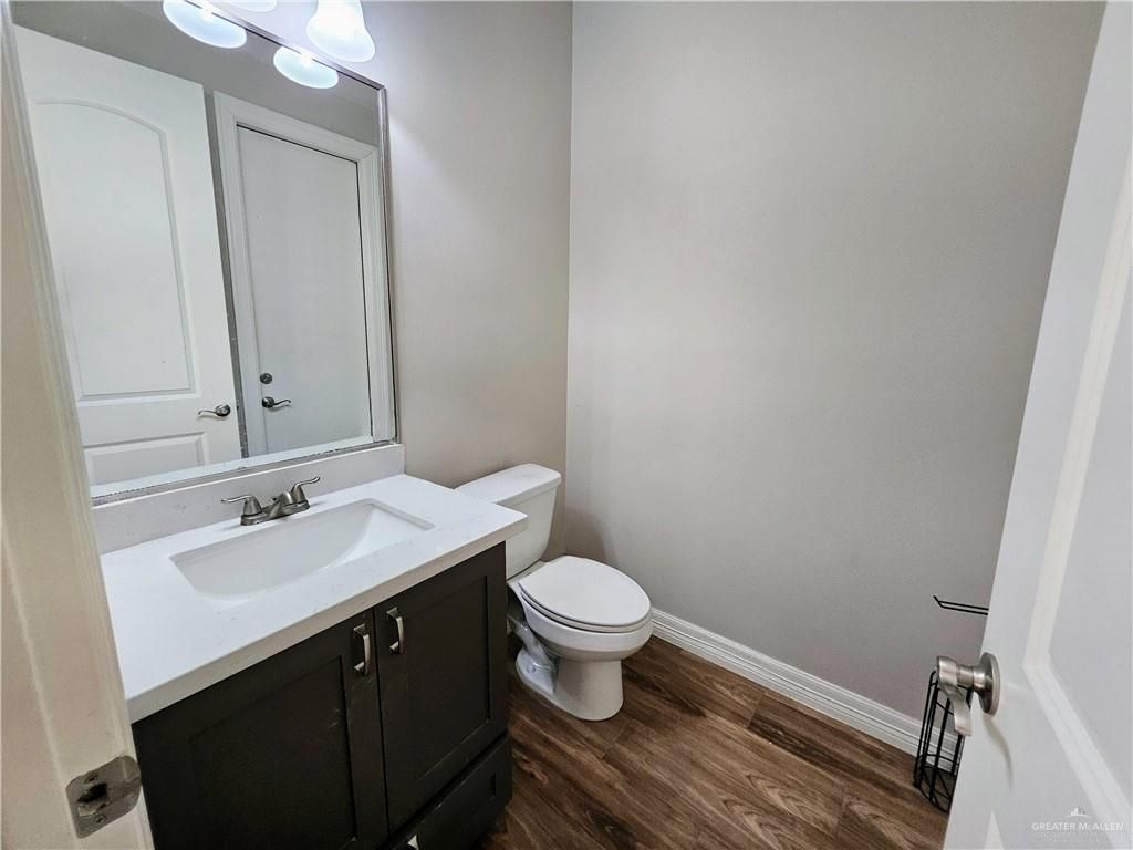 Image 13 of property listing at 100 N Valencia Drive, Bayview, TX 78566