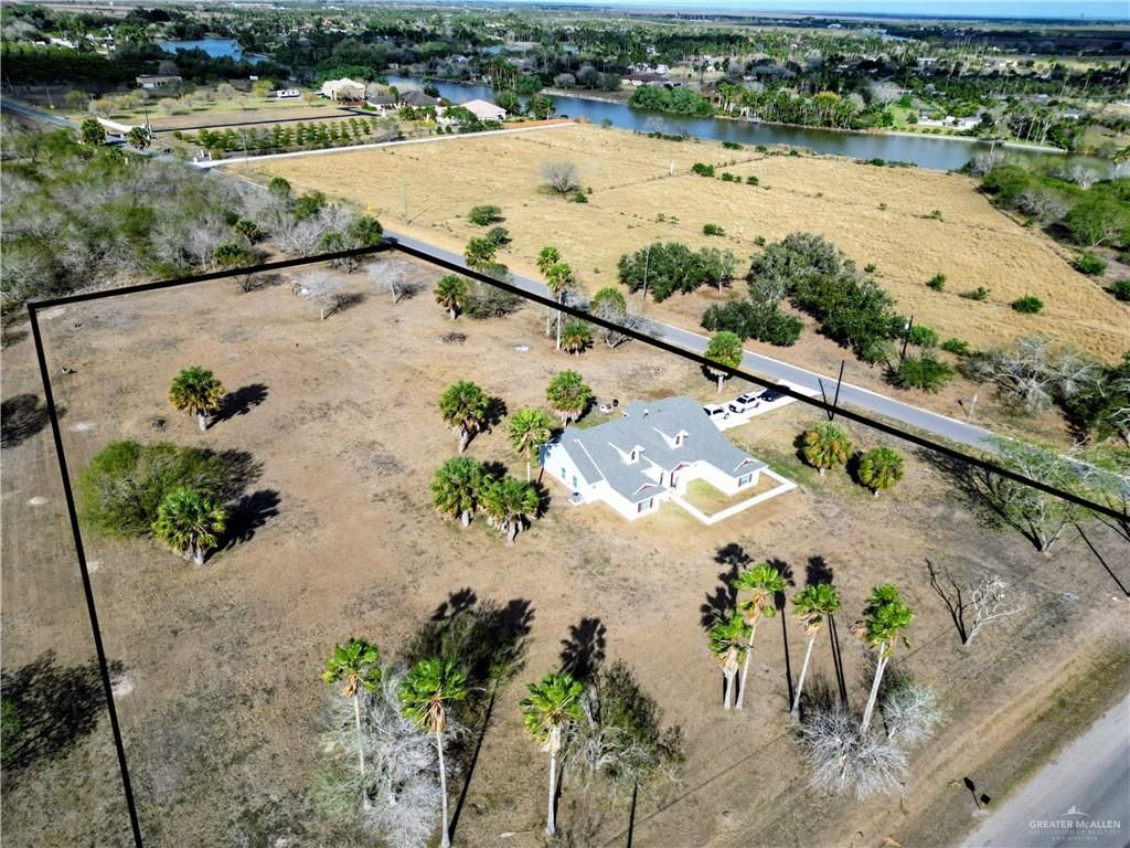 Image 2 of property listing at 100 N Valencia Drive, Bayview, TX 78566