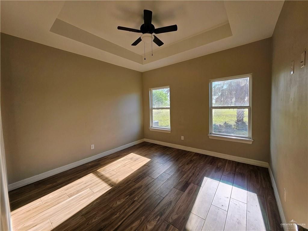 Image 7 of property listing at 100 N Valencia Drive, Bayview, TX 78566