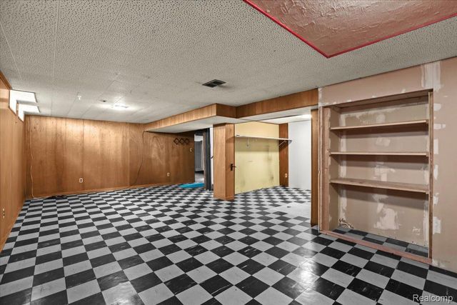 33025 Martin Street, Livonia, MI 48154