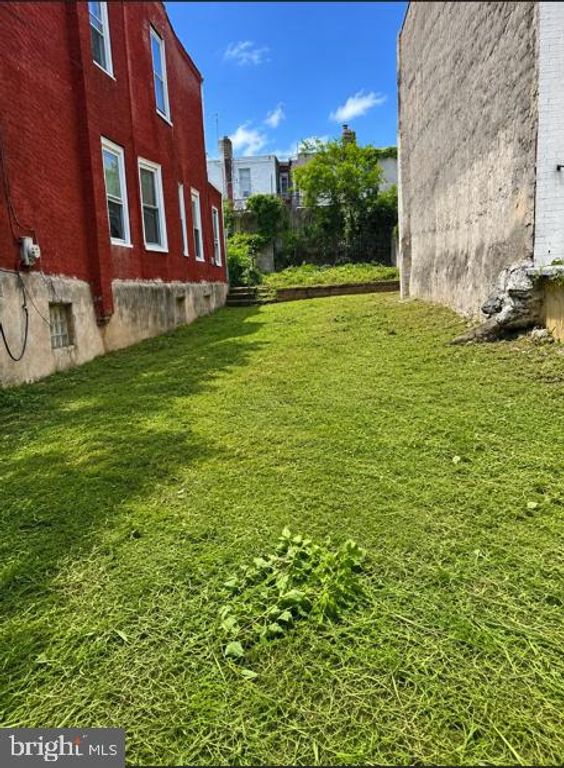 312 W RUSCOMB ST, PHILADELPHIA, PA 19120 — exterior