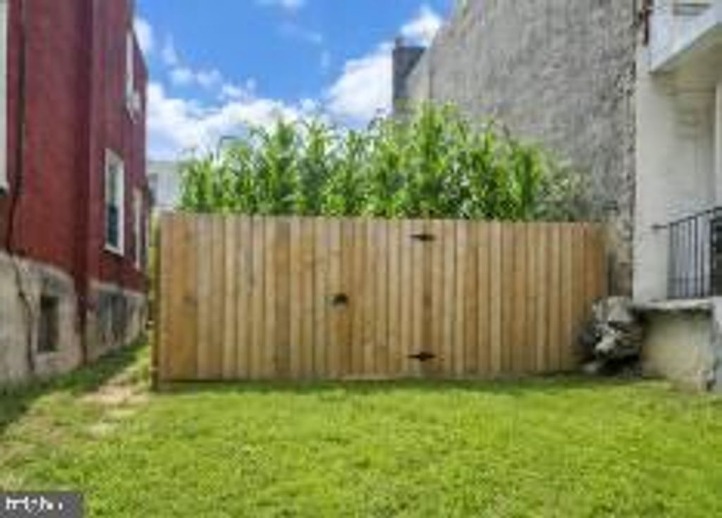 312 W RUSCOMB ST, PHILADELPHIA, PA 19120 — photo 3