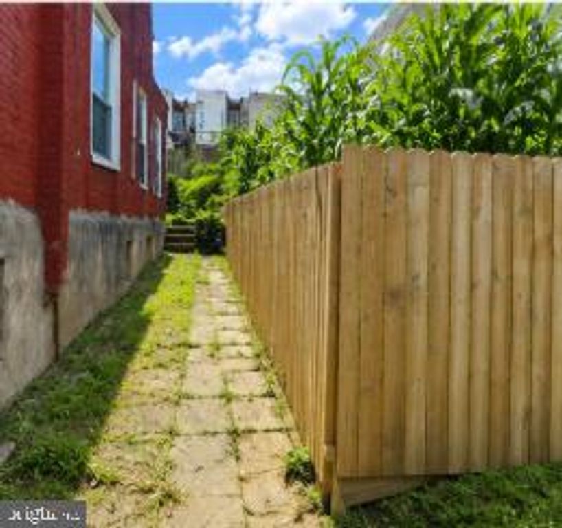 312 W RUSCOMB ST, PHILADELPHIA, PA 19120 — photo 4