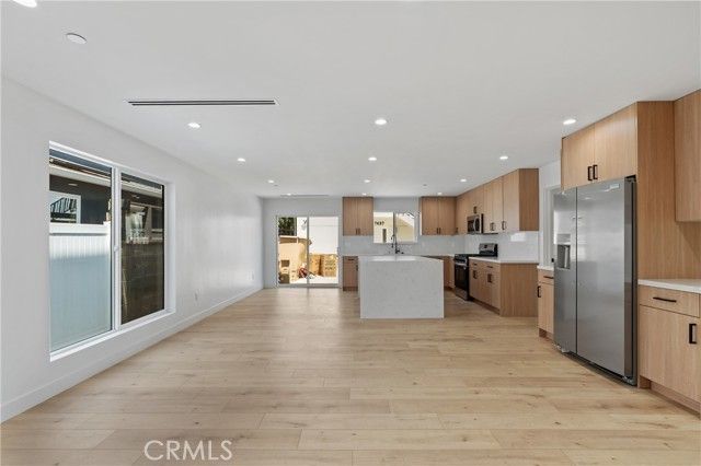 13901 Runnymede, Van Nuys (los Angeles), CA 91405