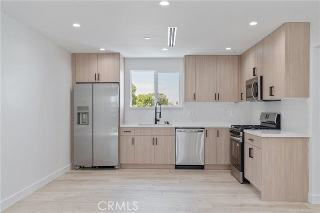 13901 Runnymede, Van Nuys (los Angeles), CA 91405