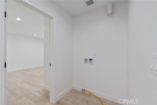 13901 Runnymede, Van Nuys (los Angeles), CA 91405