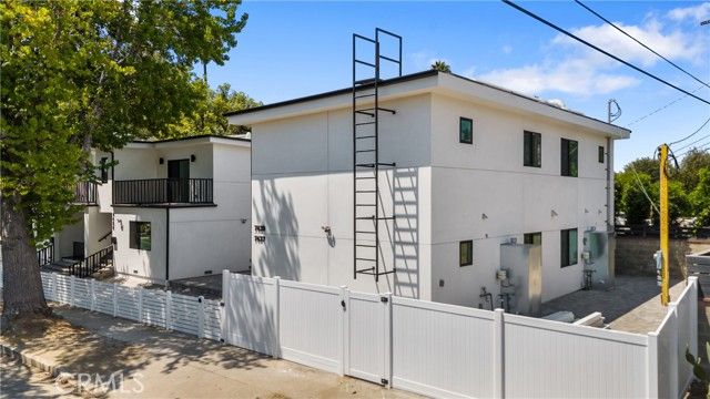 13901 Runnymede, Van Nuys (los Angeles), CA 91405