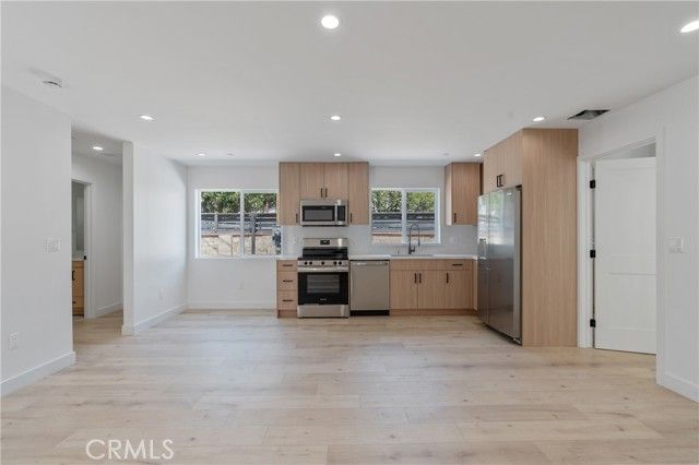 13901 Runnymede, Van Nuys (los Angeles), CA 91405