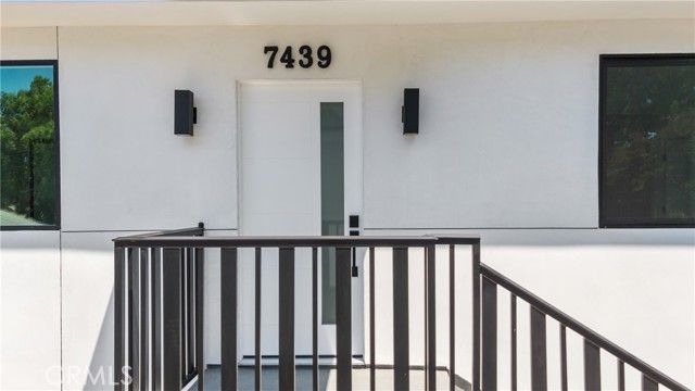 13901 Runnymede, Van Nuys (los Angeles), CA 91405