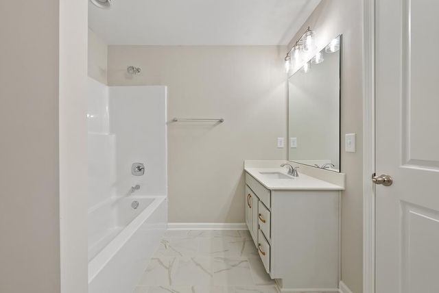 2931 Wyndham Village Drive, Opelika, AL 36804