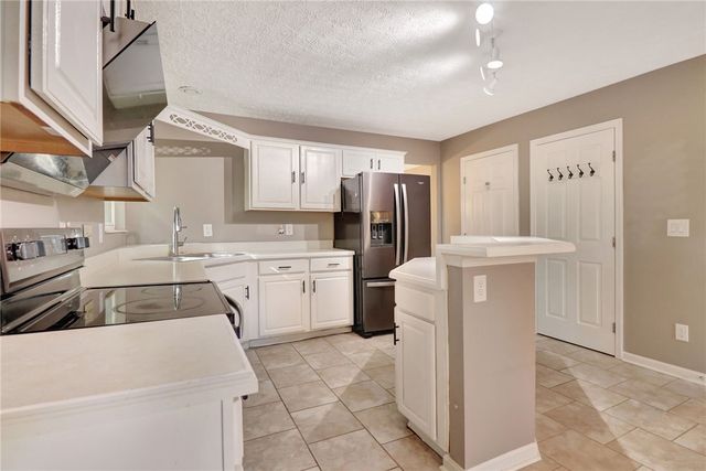 2232 Appleblossom Drive, Miamisburg, OH 45342